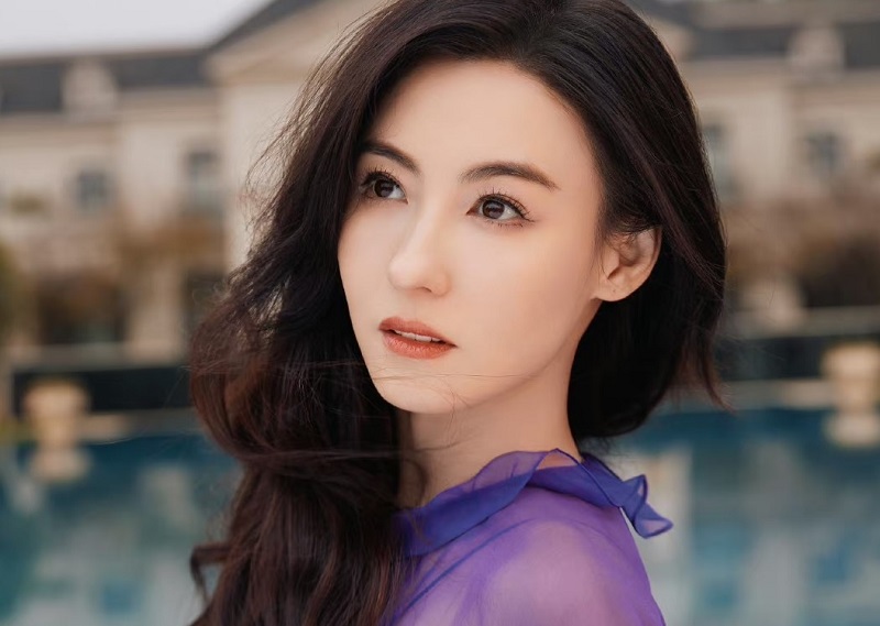 Dưỡng ẩm là bước không thể thiếu trong làm đẹp