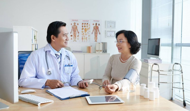 Vì sao ở người già khi huyết áp cao dễ bị xuất huyết não