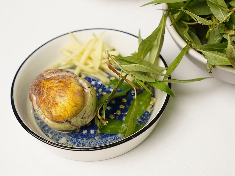 Luộc trứng vịt lộn bao lâu