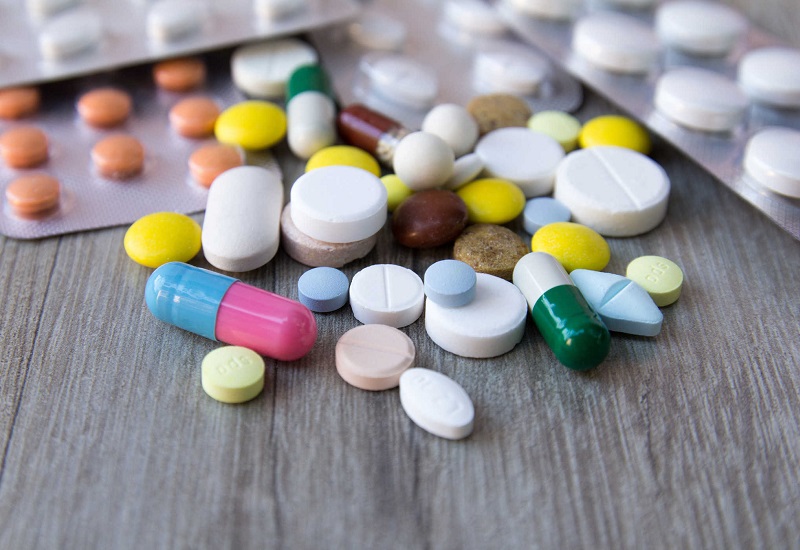 tê bì tay chân uống thuốc gì