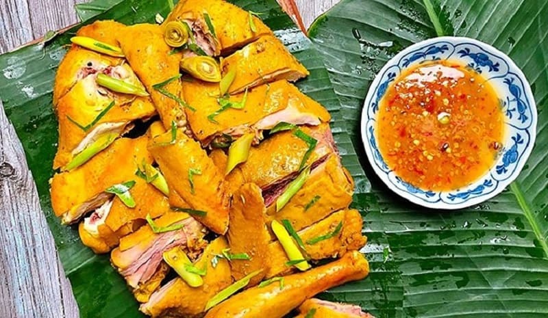 Gà ủ muối có màu vàng ươm rất hấp dẫn