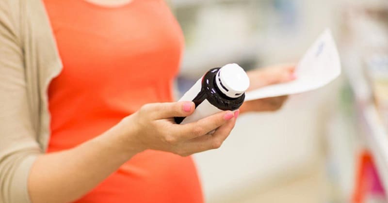 Nên uống thật nhiều nước khi uống viên nang Tamiflu